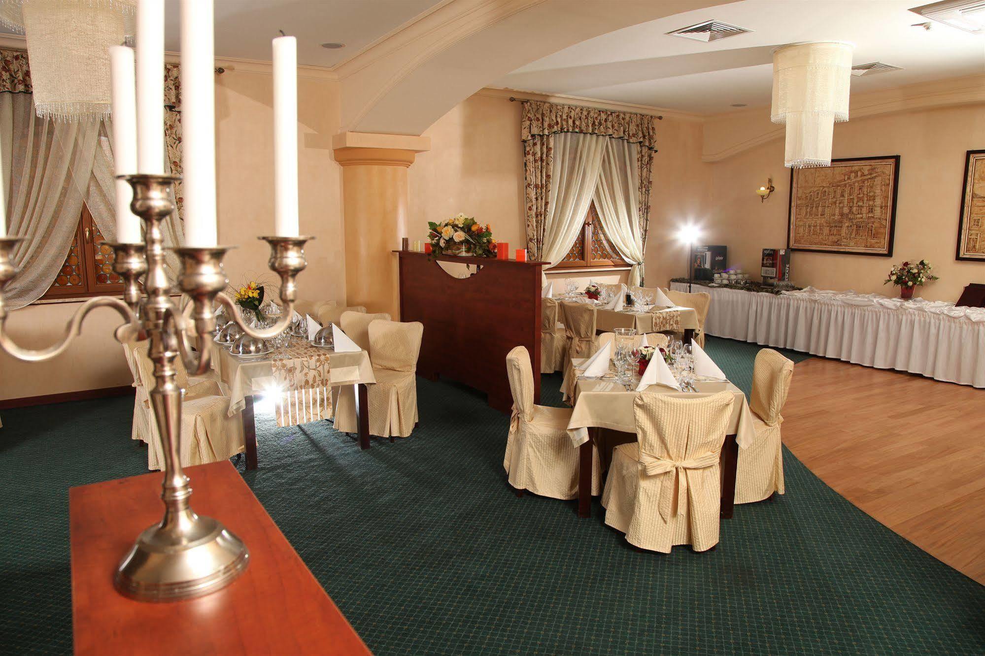 Hotel Ambasadorski Rzeszów Eksteriør bilde